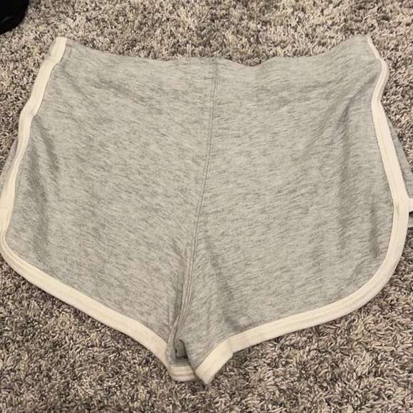 Aeropostale gray shorts. Size L - Picture 3 of 4